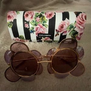 DOLCE GABBANA metal sunglasses inspiration flower rose gold sunglass fashion acc